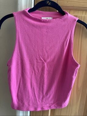 Classic Sleeveless Muscle Tee in Bright Pink